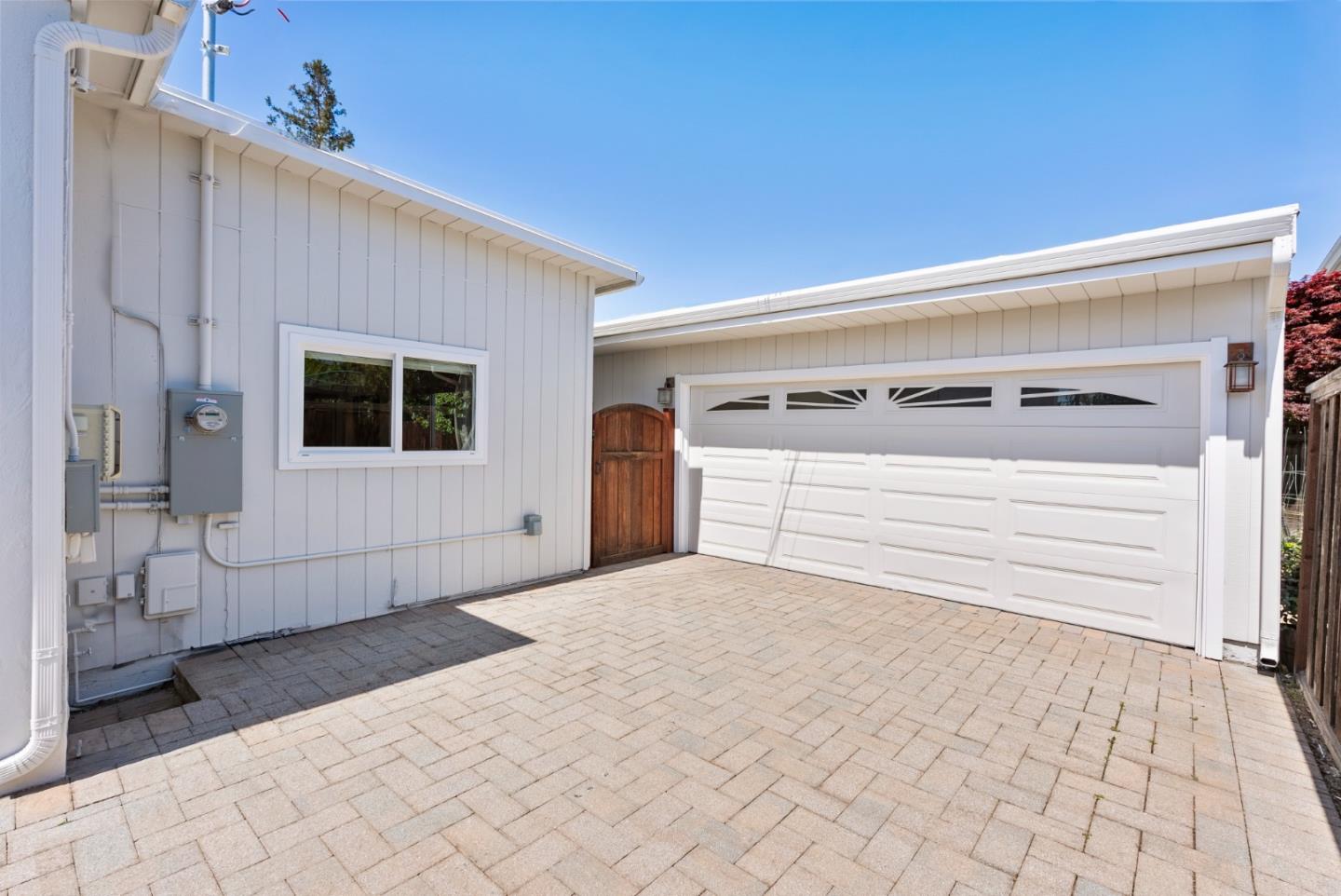 Detail Gallery Image 32 of 34 For 1962 Brittan Ave, San Carlos,  CA 94070 - 2 Beds | 2 Baths