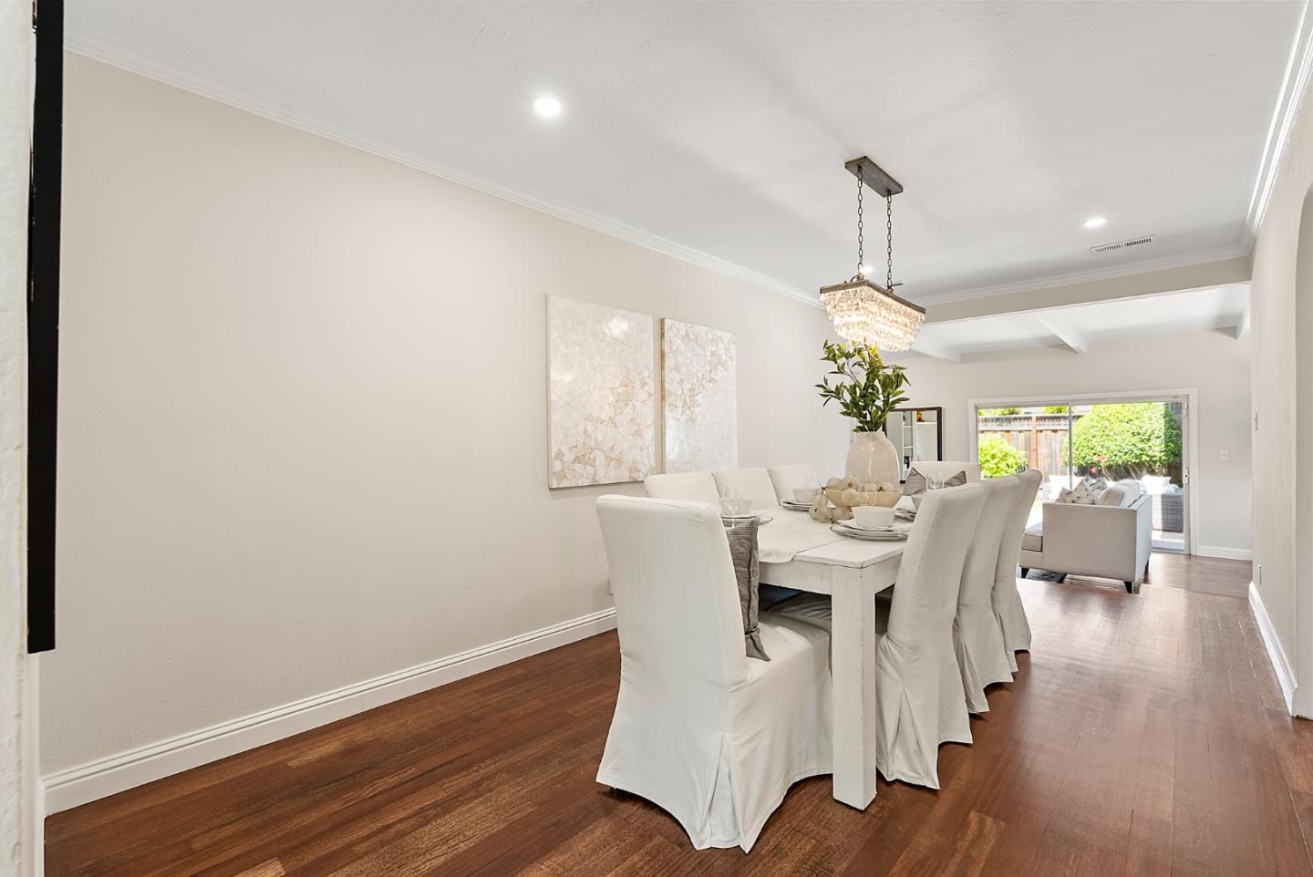 Detail Gallery Image 9 of 34 For 1962 Brittan Ave, San Carlos,  CA 94070 - 2 Beds | 2 Baths
