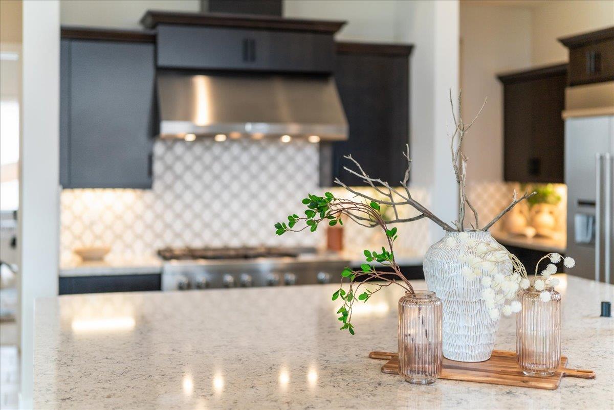 Detail Gallery Image 11 of 65 For 2999 Bluffs Dr, Marina,  CA 93933 - 6 Beds | 3/1 Baths