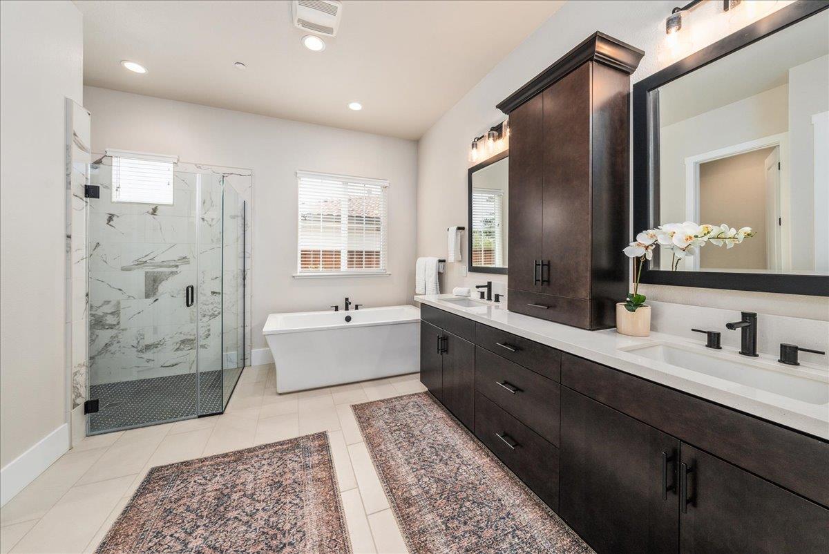 Detail Gallery Image 32 of 65 For 2999 Bluffs Dr, Marina,  CA 93933 - 6 Beds | 3/1 Baths
