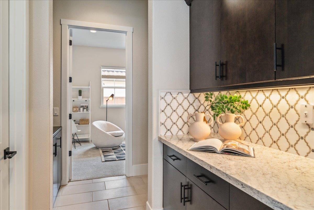Detail Gallery Image 38 of 65 For 2999 Bluffs Dr, Marina,  CA 93933 - 6 Beds | 3/1 Baths