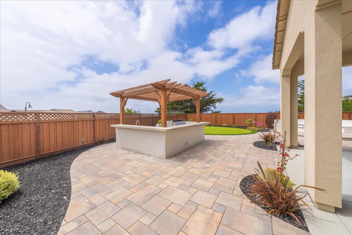 Detail Gallery Image 47 of 65 For 2999 Bluffs Dr, Marina,  CA 93933 - 6 Beds | 3/1 Baths