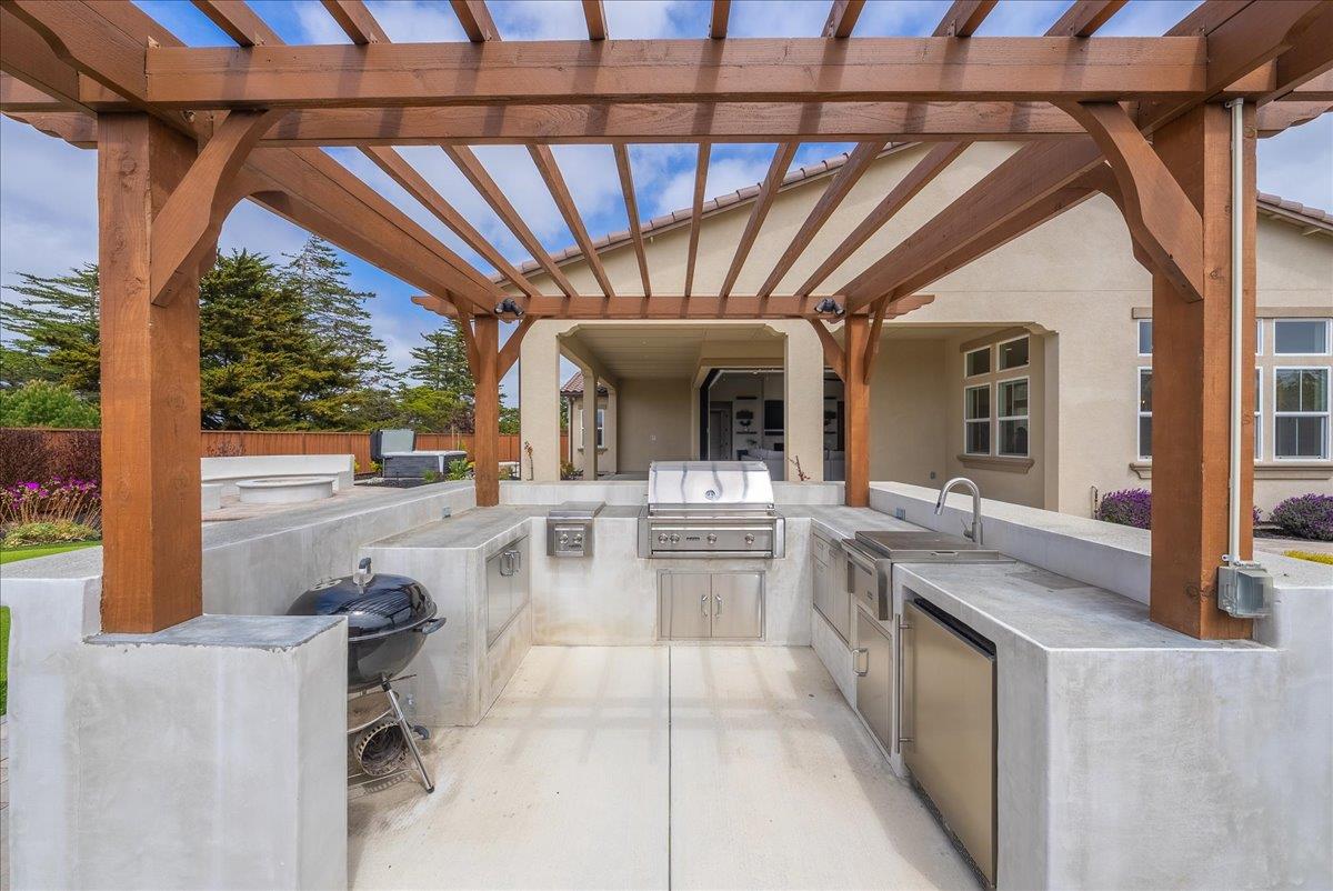 Detail Gallery Image 48 of 65 For 2999 Bluffs Dr, Marina,  CA 93933 - 6 Beds | 3/1 Baths