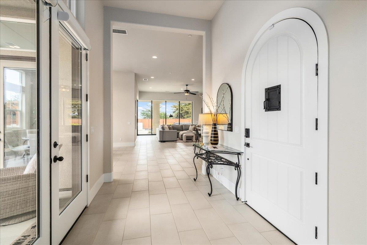 Detail Gallery Image 6 of 65 For 2999 Bluffs Dr, Marina,  CA 93933 - 6 Beds | 3/1 Baths