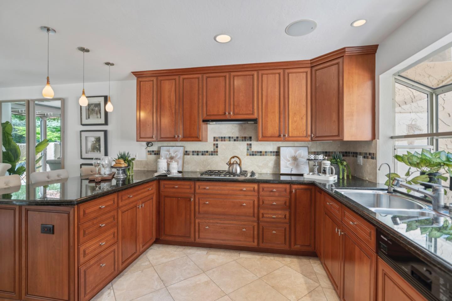 Detail Gallery Image 17 of 53 For 133 El Porton, Los Gatos,  CA 95032 - 3 Beds | 2/1 Baths