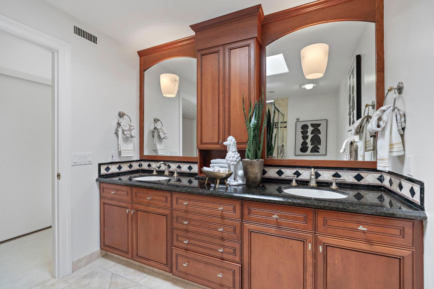 Detail Gallery Image 38 of 53 For 133 El Porton, Los Gatos,  CA 95032 - 3 Beds | 2/1 Baths