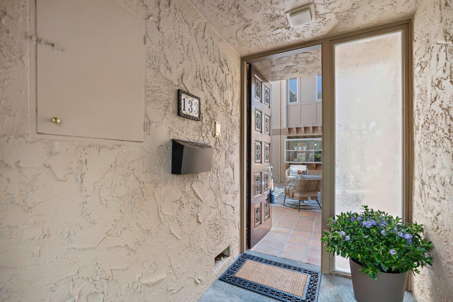 Detail Gallery Image 4 of 53 For 133 El Porton, Los Gatos,  CA 95032 - 3 Beds | 2/1 Baths