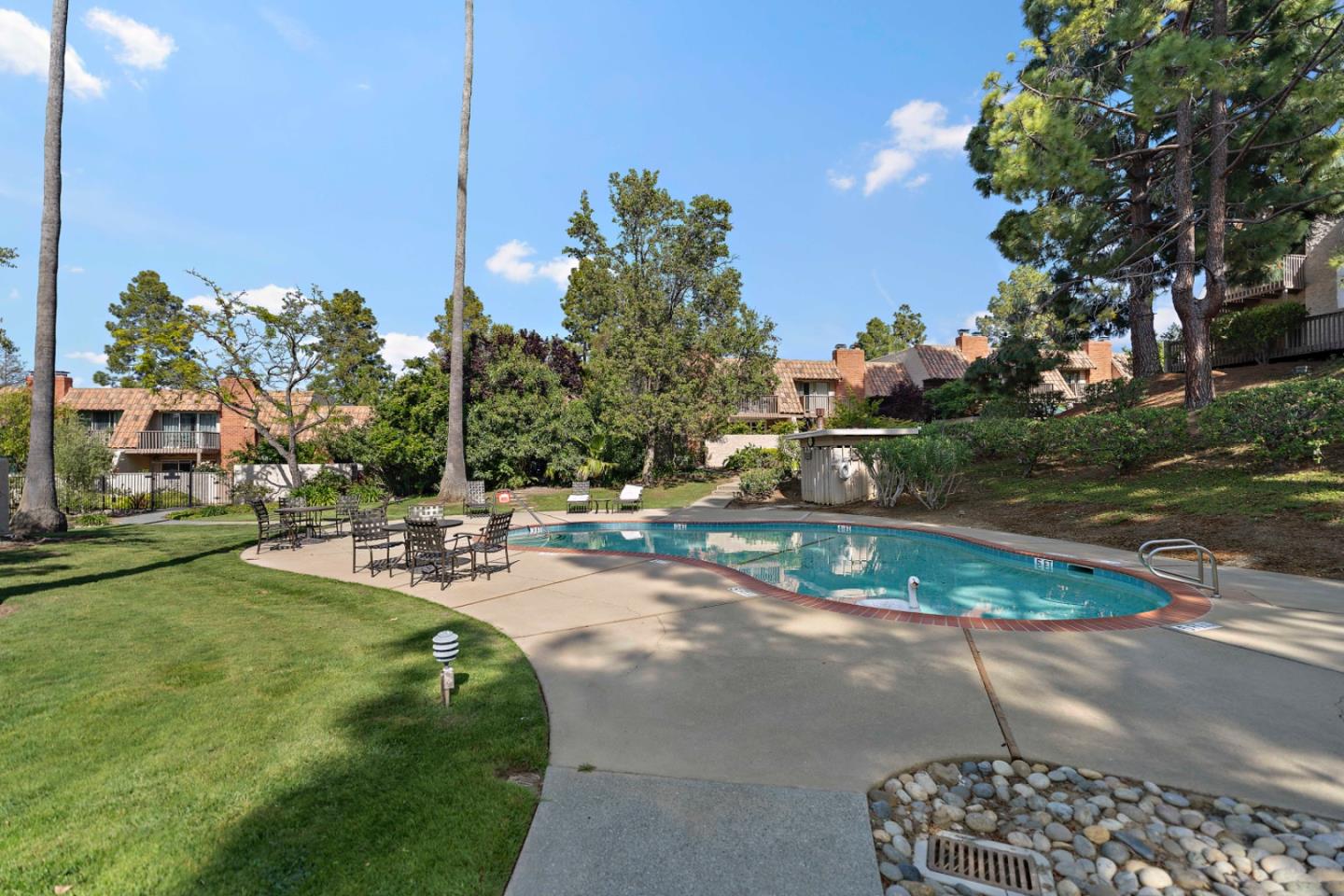 Detail Gallery Image 45 of 53 For 133 El Porton, Los Gatos,  CA 95032 - 3 Beds | 2/1 Baths