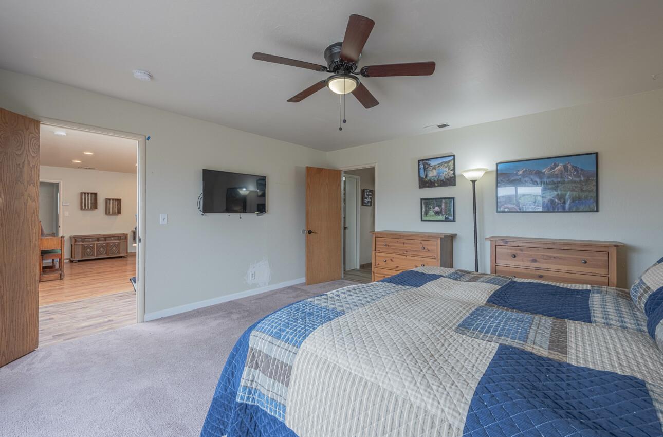 Detail Gallery Image 15 of 35 For 528 La Mesa Dr, Salinas,  CA 93901 - 3 Beds | 3 Baths