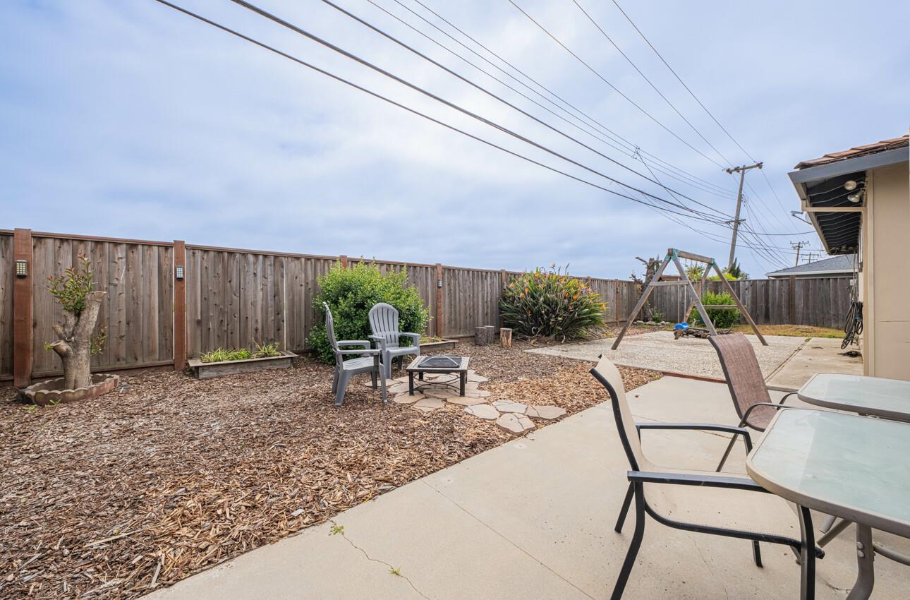 Detail Gallery Image 33 of 35 For 528 La Mesa Dr, Salinas,  CA 93901 - 3 Beds | 3 Baths