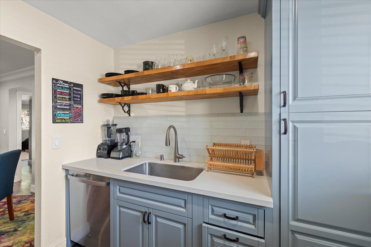 Detail Gallery Image 11 of 33 For 3310 Shadow Park Pl, San Jose,  CA 95121 - 2 Beds | 2 Baths