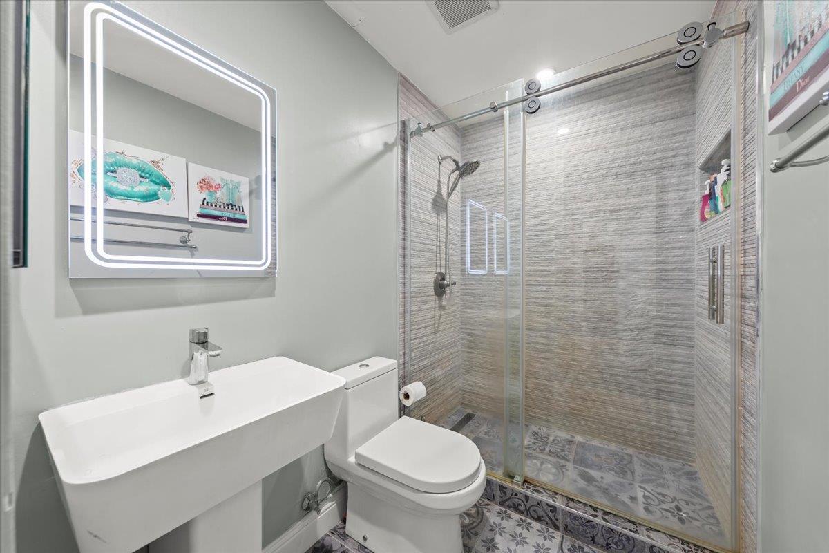 Detail Gallery Image 17 of 33 For 3310 Shadow Park Pl, San Jose,  CA 95121 - 2 Beds | 2 Baths
