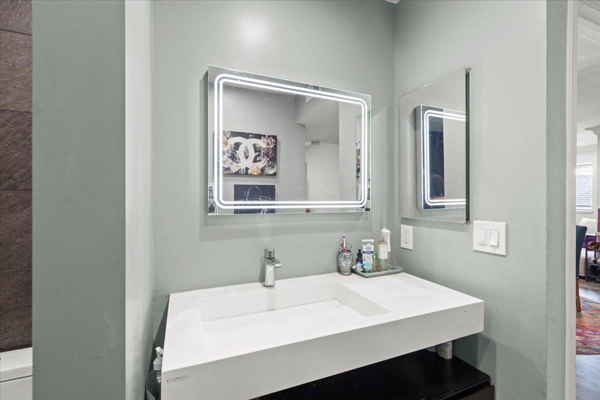 Detail Gallery Image 23 of 33 For 3310 Shadow Park Pl, San Jose,  CA 95121 - 2 Beds | 2 Baths
