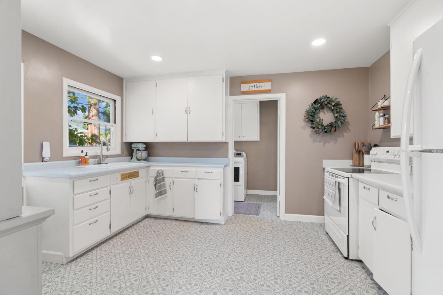 Detail Gallery Image 12 of 47 For 404 N Central Ave, Campbell,  CA 95008 - 2 Beds | 1 Baths