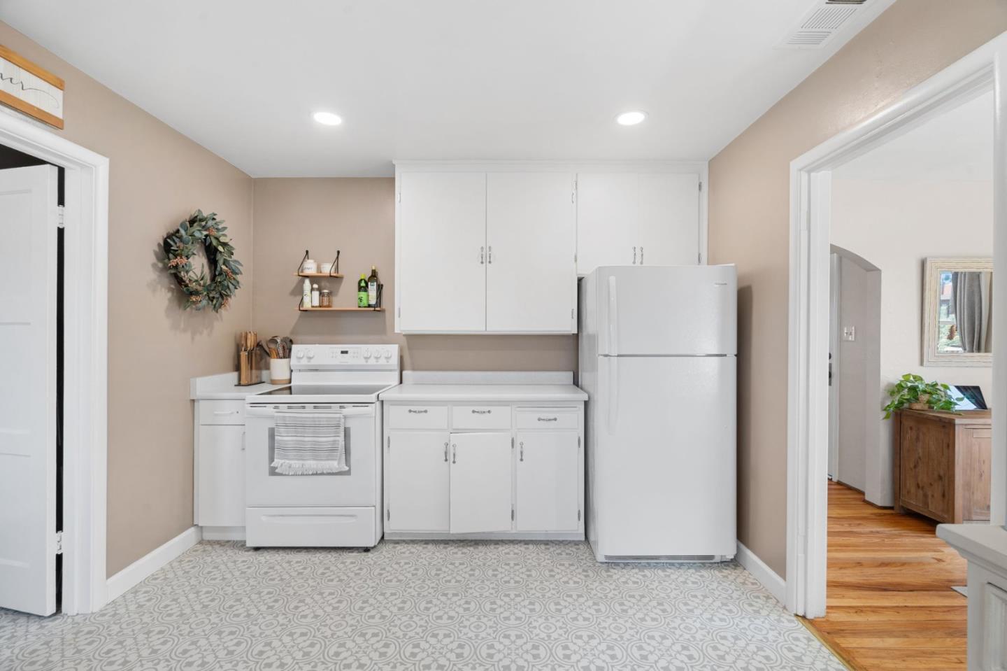 Detail Gallery Image 15 of 47 For 404 N Central Ave, Campbell,  CA 95008 - 2 Beds | 1 Baths