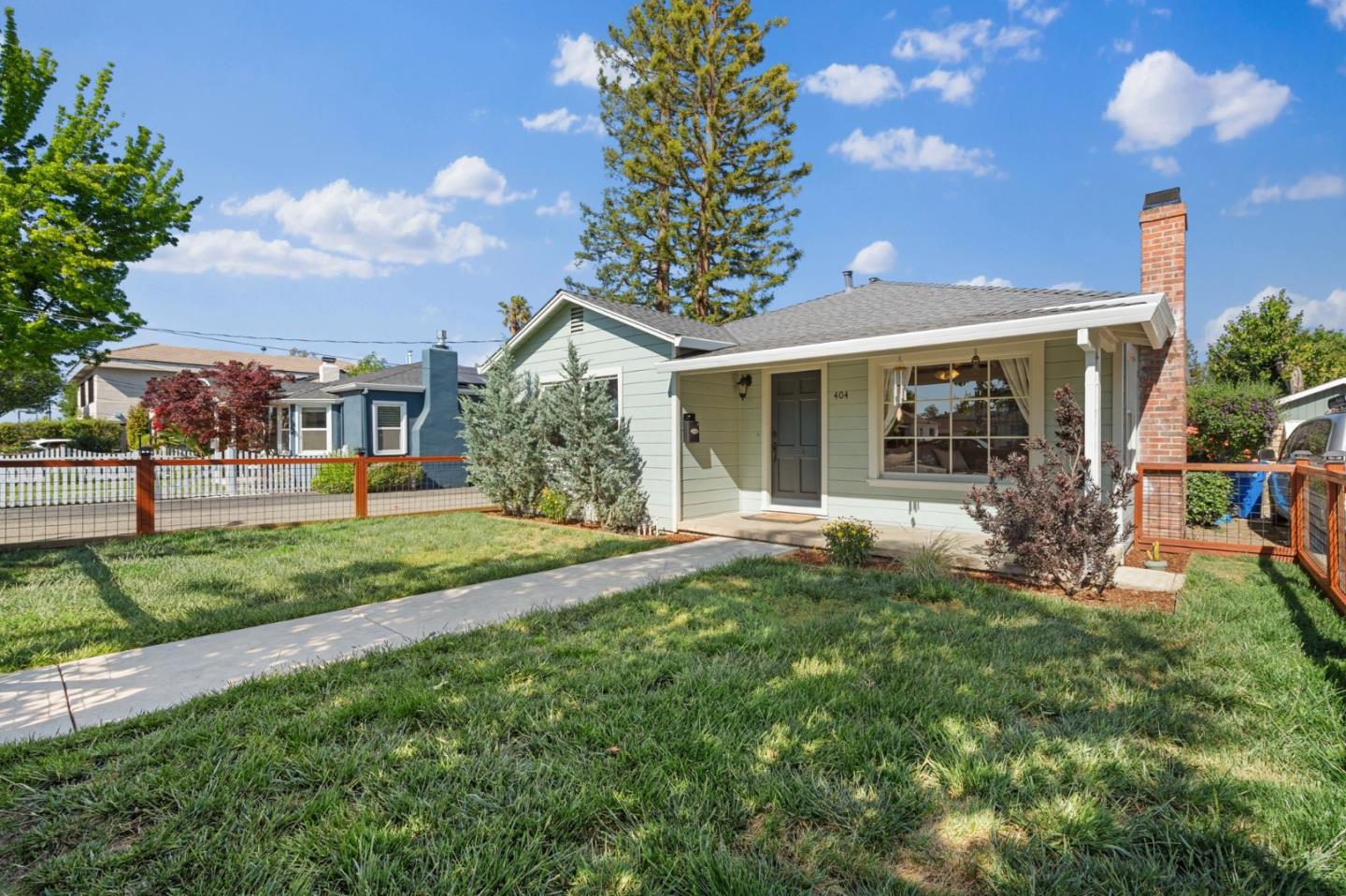 Detail Gallery Image 3 of 47 For 404 N Central Ave, Campbell,  CA 95008 - 2 Beds | 1 Baths