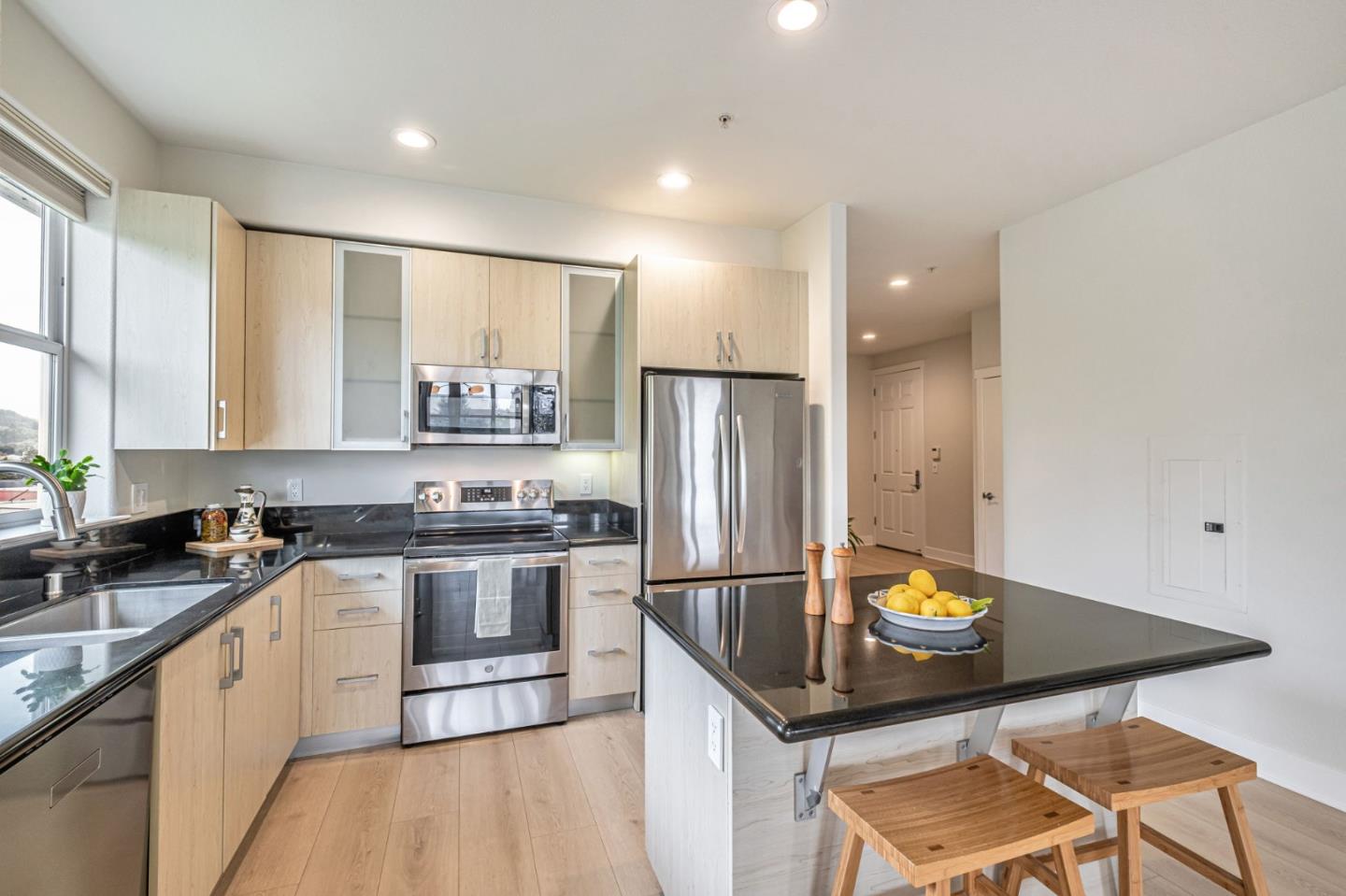 Detail Gallery Image 10 of 37 For 2030 N Pacific Ave #433,  Santa Cruz,  CA 95060 - 2 Beds | 2 Baths