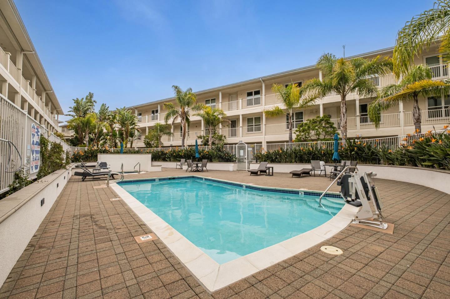 Detail Gallery Image 34 of 37 For 2030 N Pacific Ave #433,  Santa Cruz,  CA 95060 - 2 Beds | 2 Baths