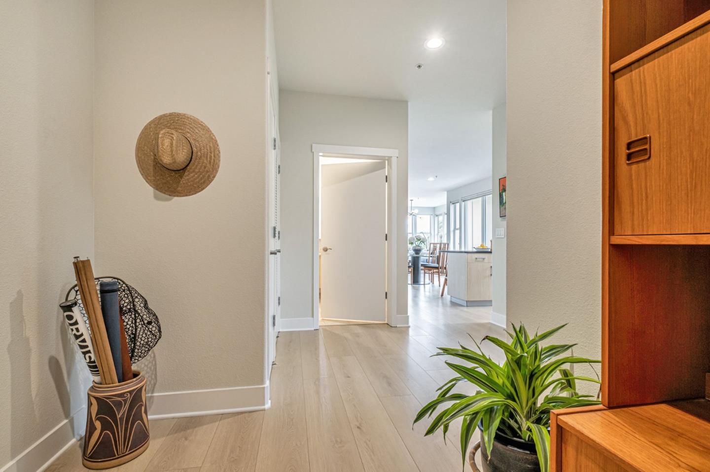 Detail Gallery Image 5 of 37 For 2030 N Pacific Ave #433,  Santa Cruz,  CA 95060 - 2 Beds | 2 Baths