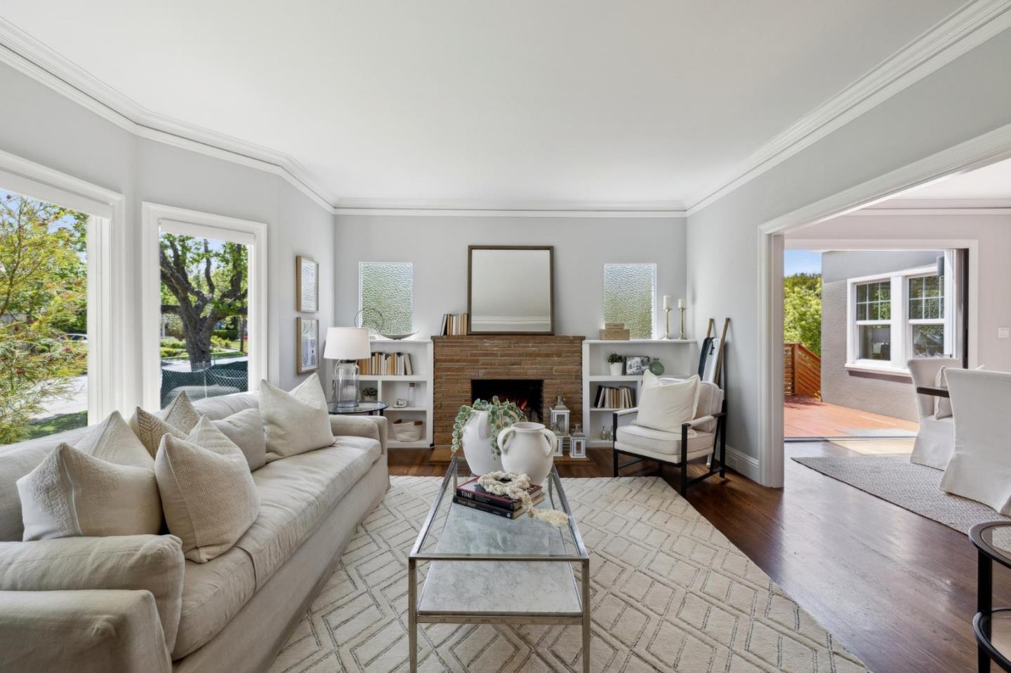 Detail Gallery Image 12 of 55 For 2200 Hillside Dr, Burlingame,  CA 94010 - 3 Beds | 1/2 Baths