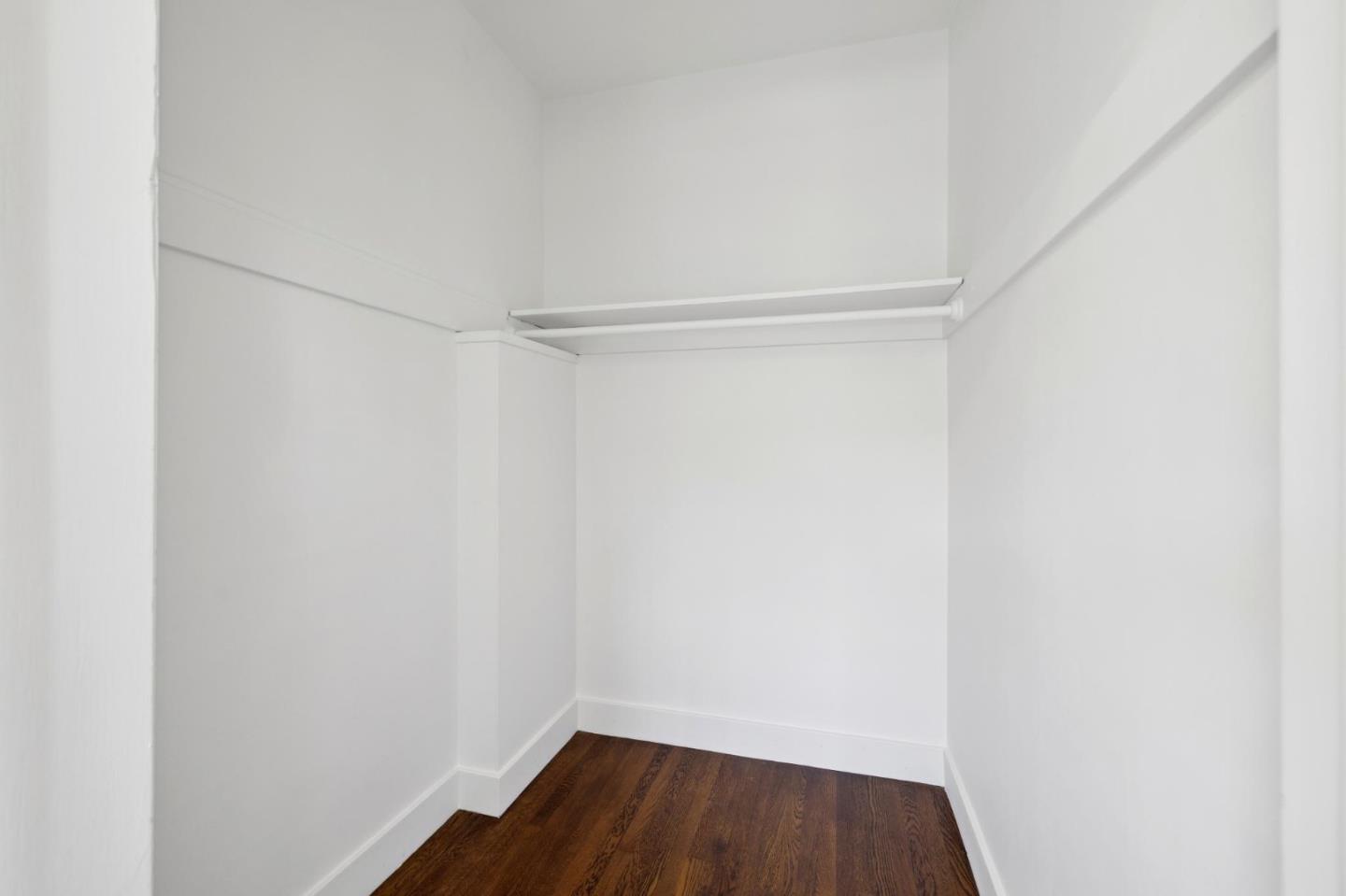 Detail Gallery Image 33 of 55 For 2200 Hillside Dr, Burlingame,  CA 94010 - 3 Beds | 1/2 Baths