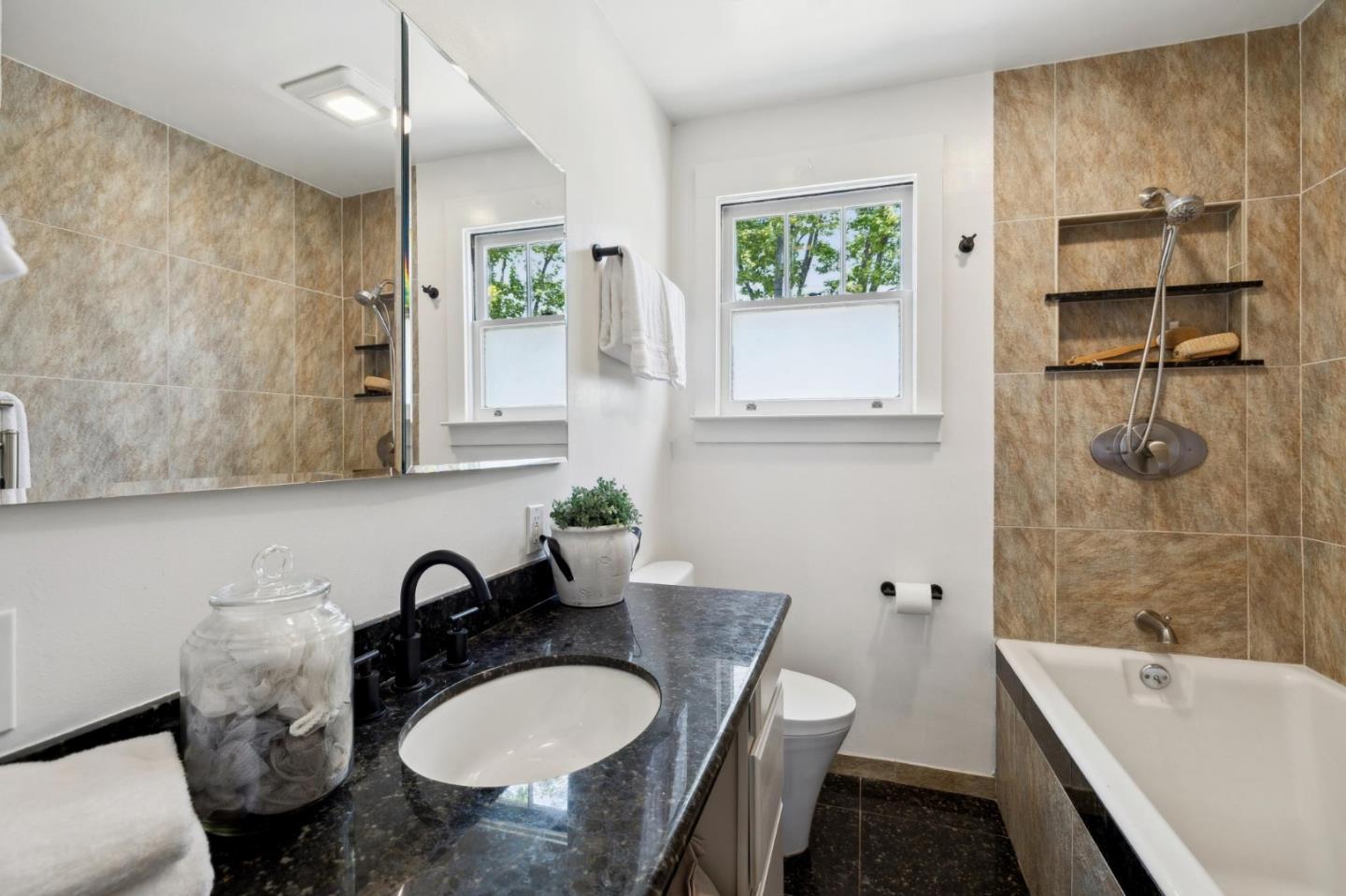 Detail Gallery Image 34 of 55 For 2200 Hillside Dr, Burlingame,  CA 94010 - 3 Beds | 1/2 Baths