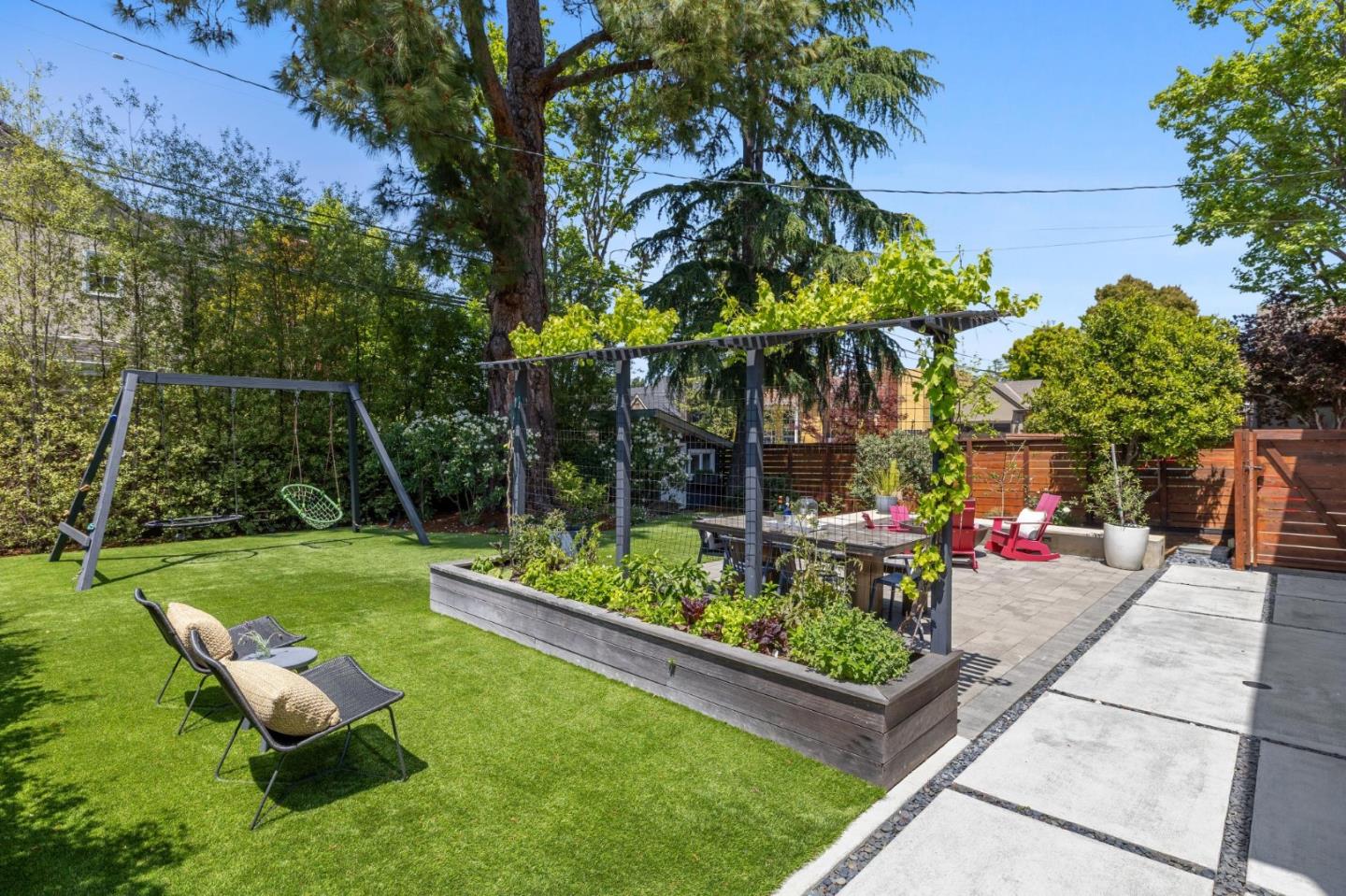 Detail Gallery Image 49 of 55 For 2200 Hillside Dr, Burlingame,  CA 94010 - 3 Beds | 1/2 Baths
