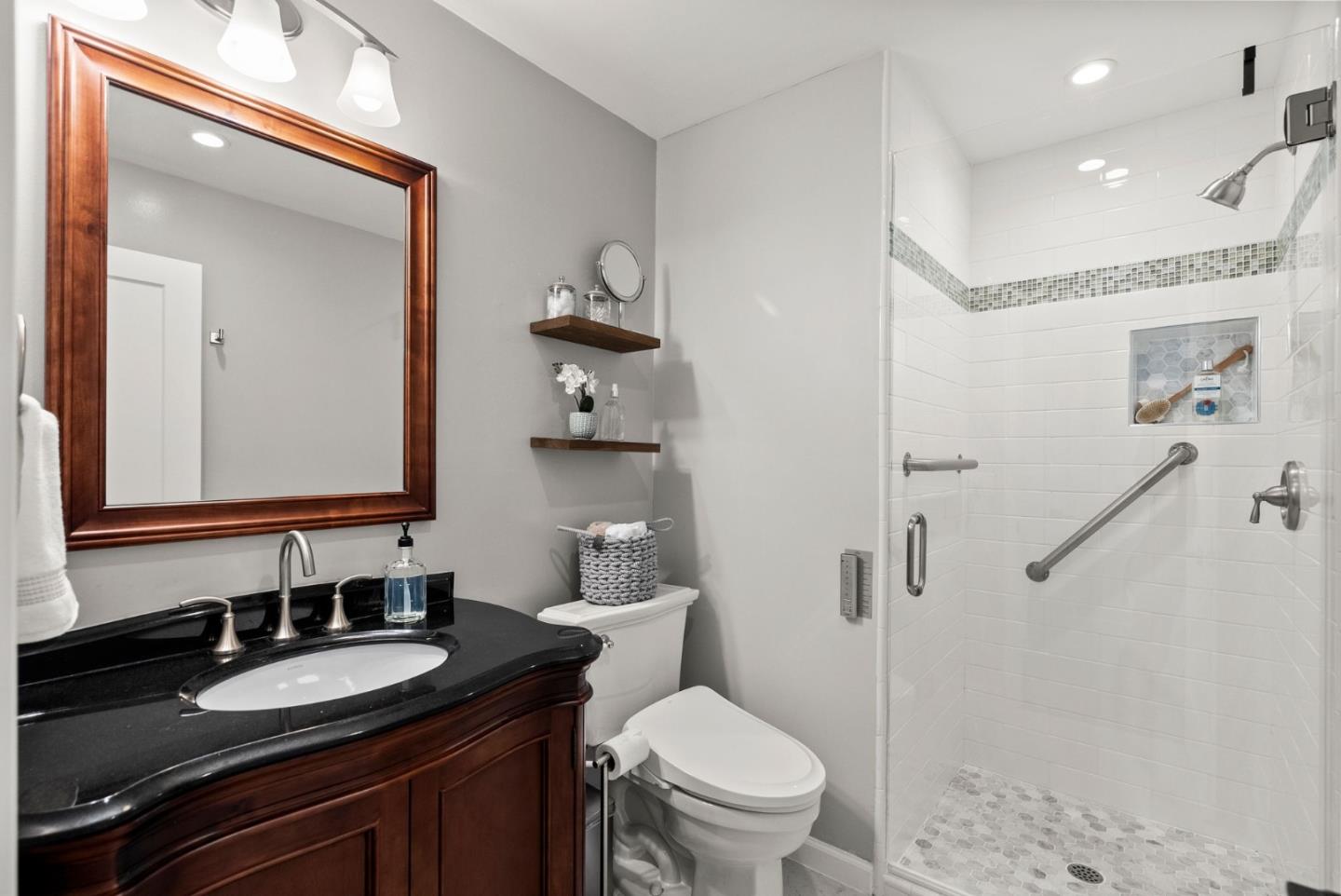 Detail Gallery Image 11 of 42 For 2811 Hallmark Dr, Belmont,  CA 94002 - 4 Beds | 3 Baths