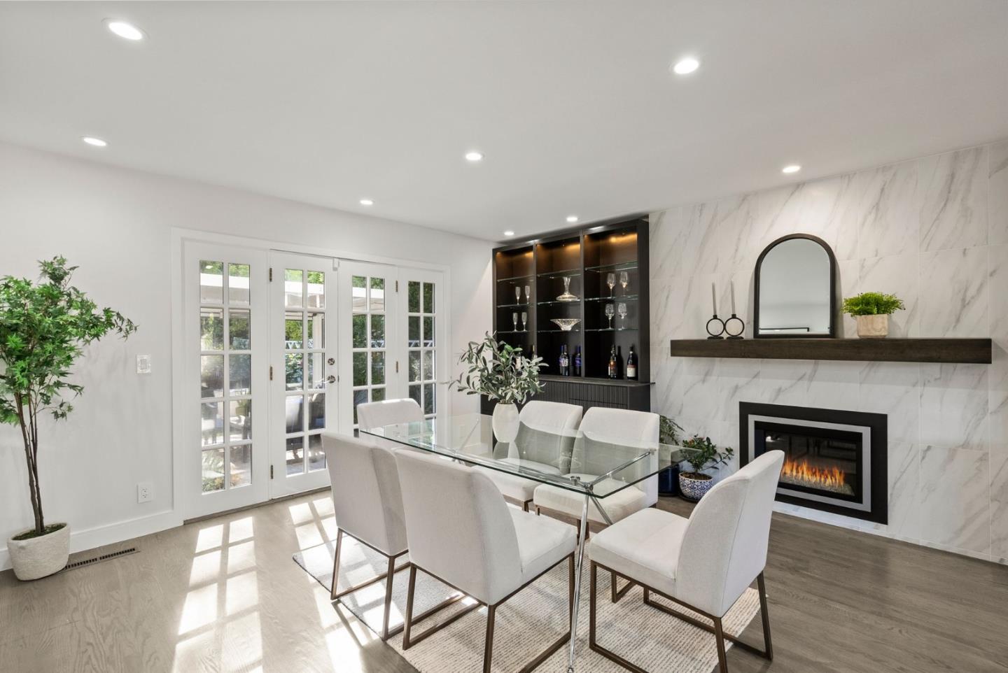 Detail Gallery Image 15 of 42 For 2811 Hallmark Dr, Belmont,  CA 94002 - 4 Beds | 3 Baths