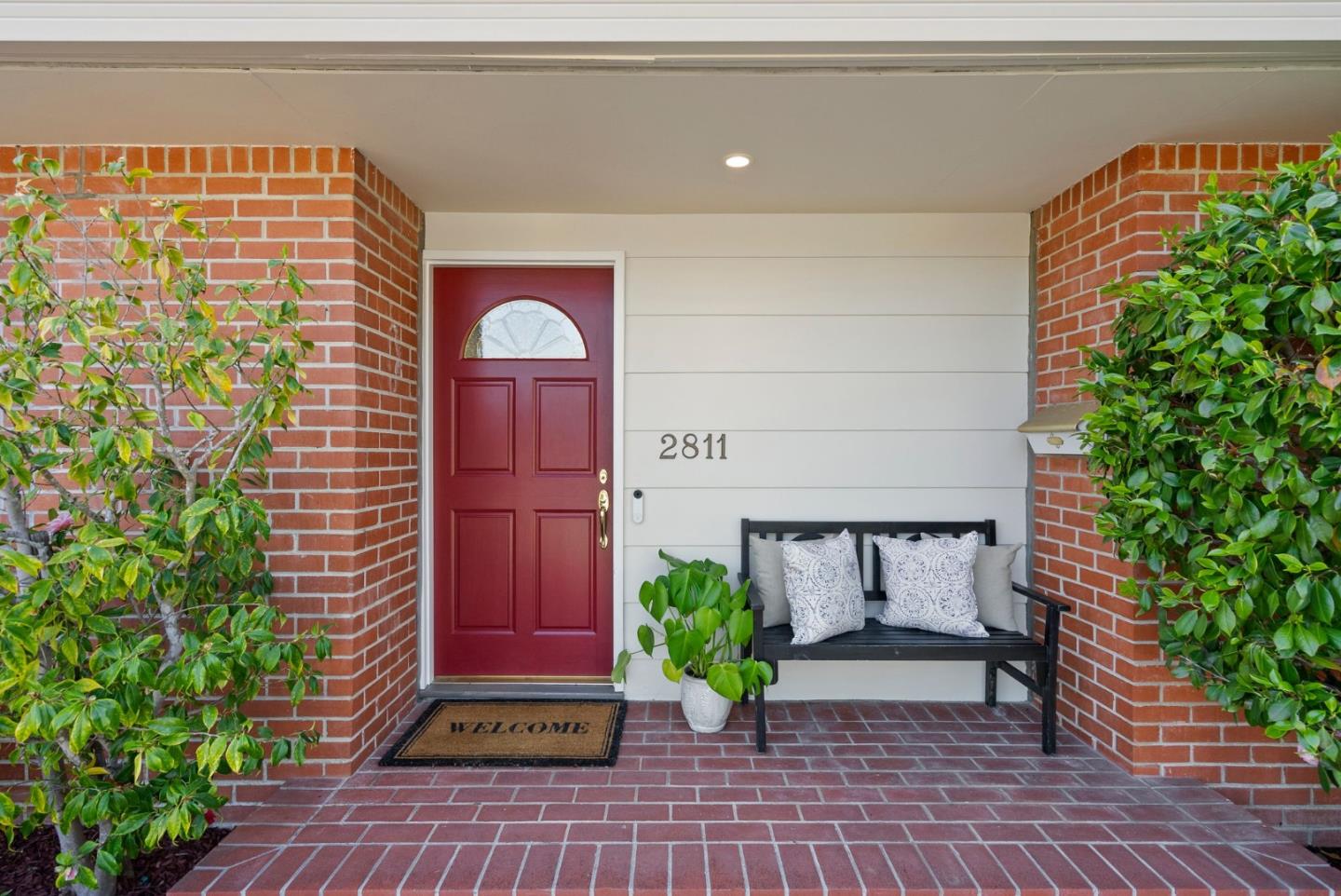 Detail Gallery Image 3 of 42 For 2811 Hallmark Dr, Belmont,  CA 94002 - 4 Beds | 3 Baths