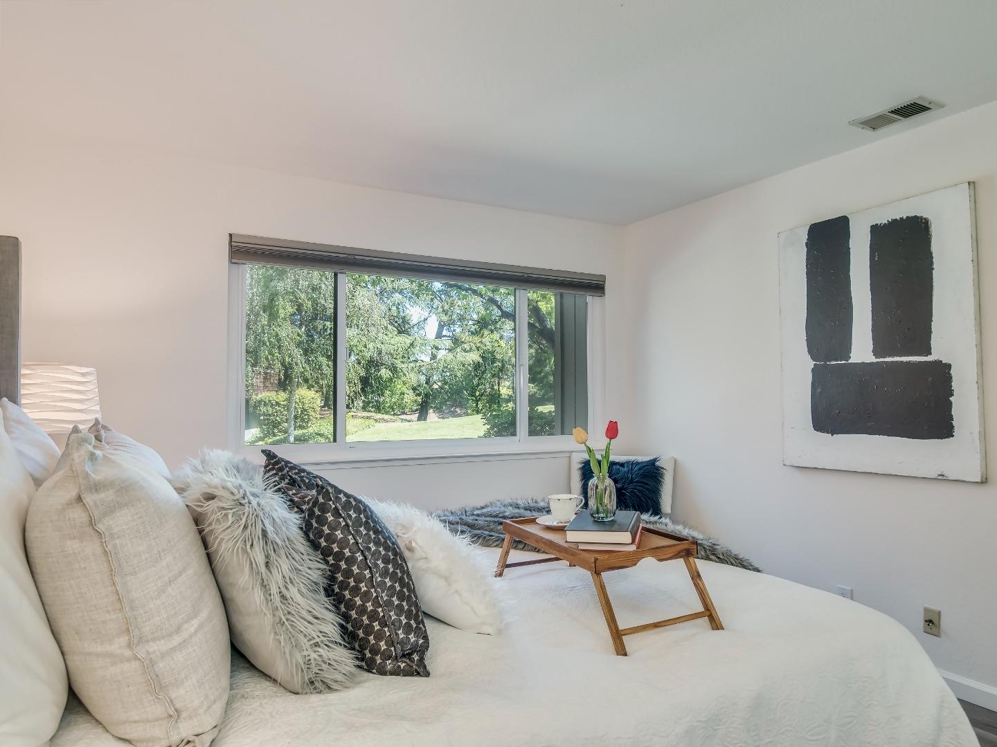 Detail Gallery Image 11 of 25 For 2202 La Terrace Cir, San Jose,  CA 95123 - 2 Beds | 1 Baths
