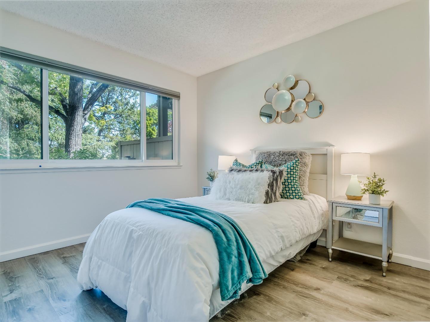 Detail Gallery Image 12 of 25 For 2202 La Terrace Cir, San Jose,  CA 95123 - 2 Beds | 1 Baths