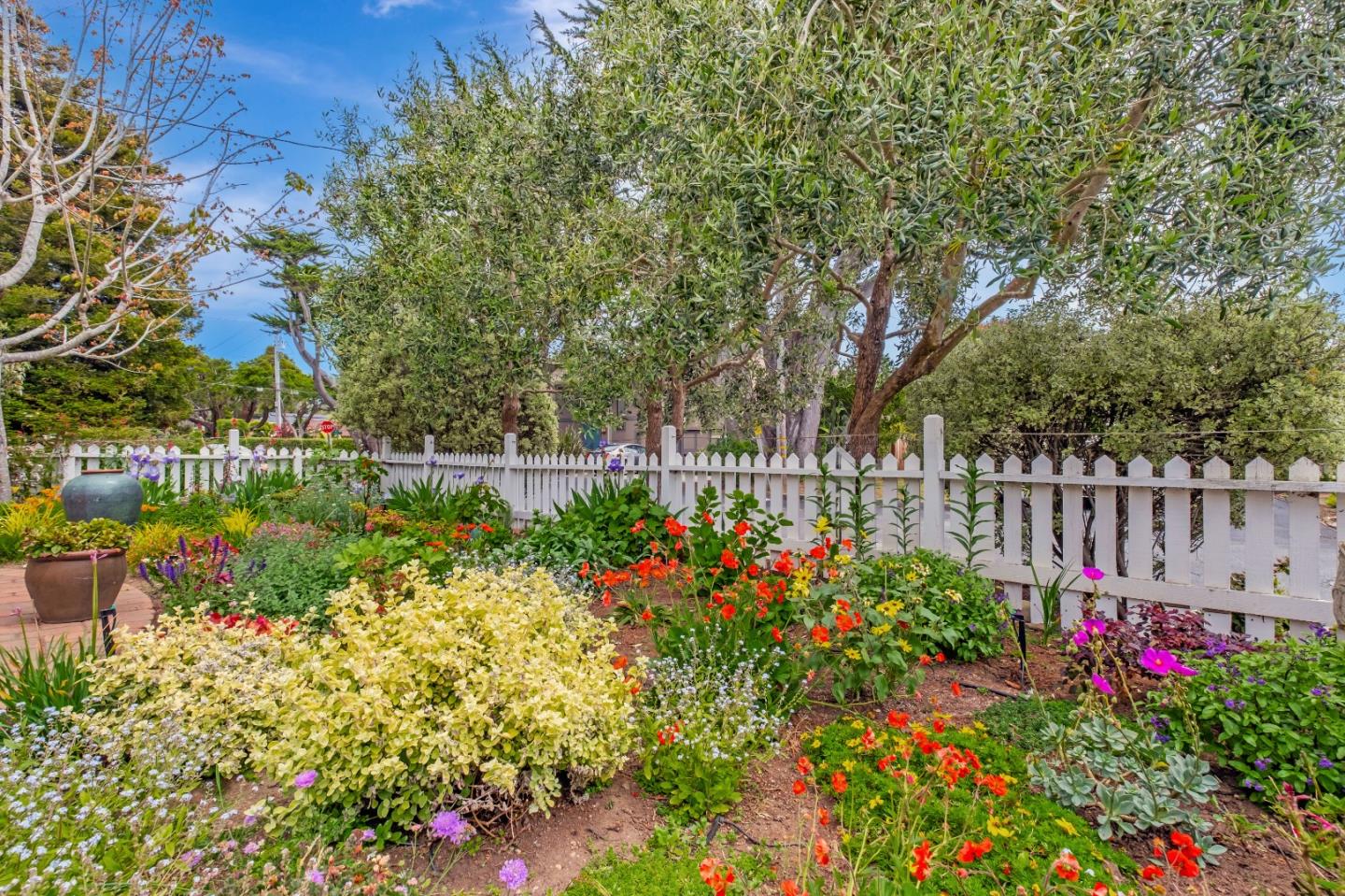 Detail Gallery Image 20 of 22 For 111 Farley Dr, Aptos,  CA 95003 - 3 Beds | 2 Baths