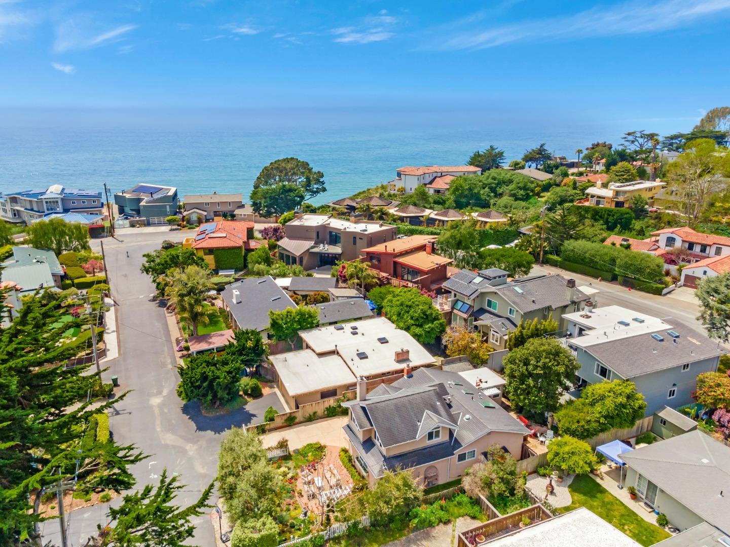 Detail Gallery Image 21 of 22 For 111 Farley Dr, Aptos,  CA 95003 - 3 Beds | 2 Baths