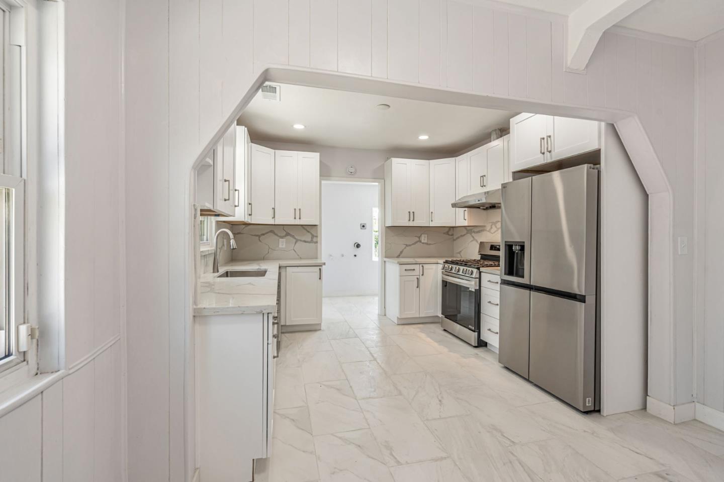 Detail Gallery Image 13 of 37 For 1081 65th St, Emeryville,  CA 94608 - 2 Beds | 2 Baths