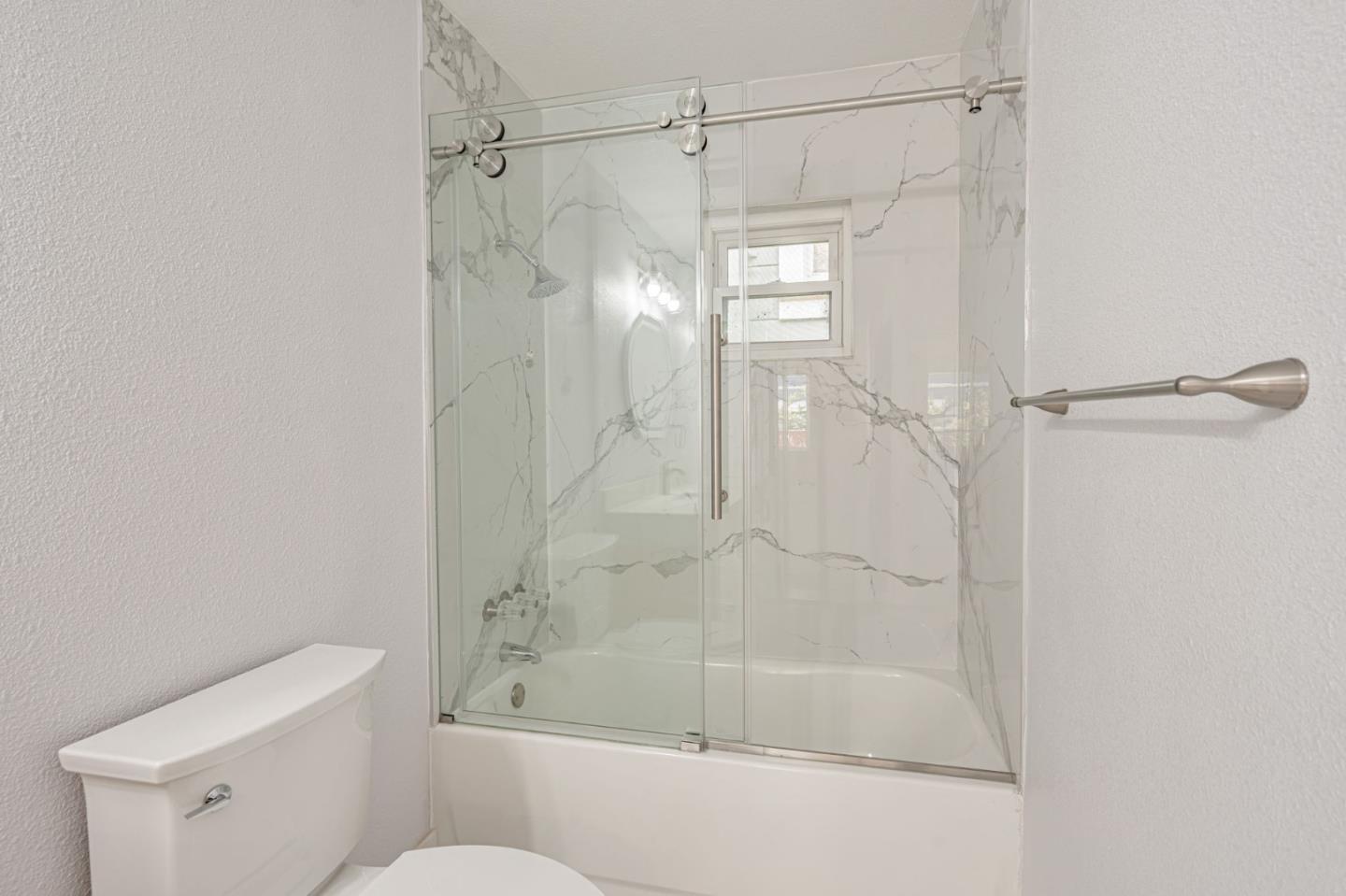 Detail Gallery Image 28 of 37 For 1081 65th St, Emeryville,  CA 94608 - 2 Beds | 2 Baths