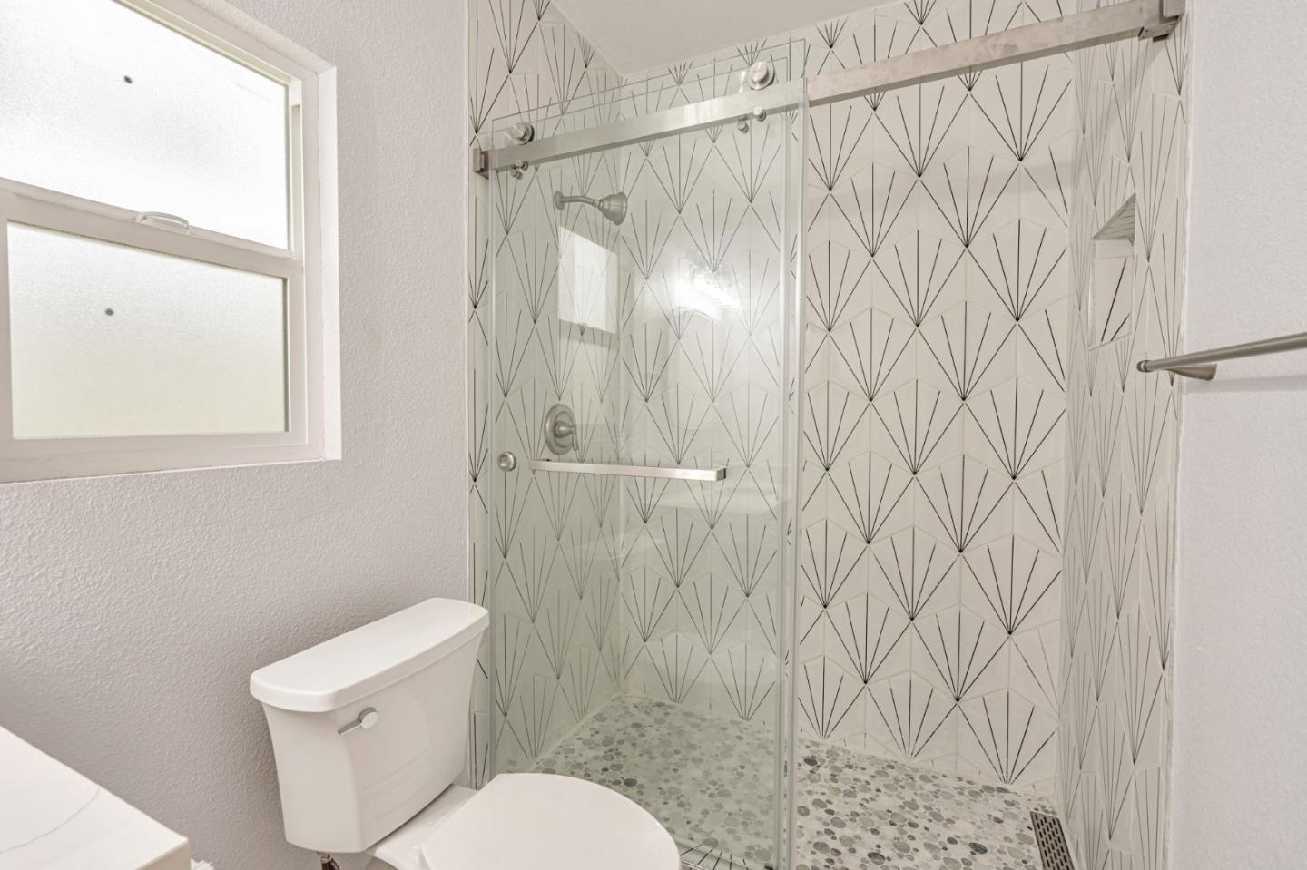 Detail Gallery Image 30 of 37 For 1081 65th St, Emeryville,  CA 94608 - 2 Beds | 2 Baths
