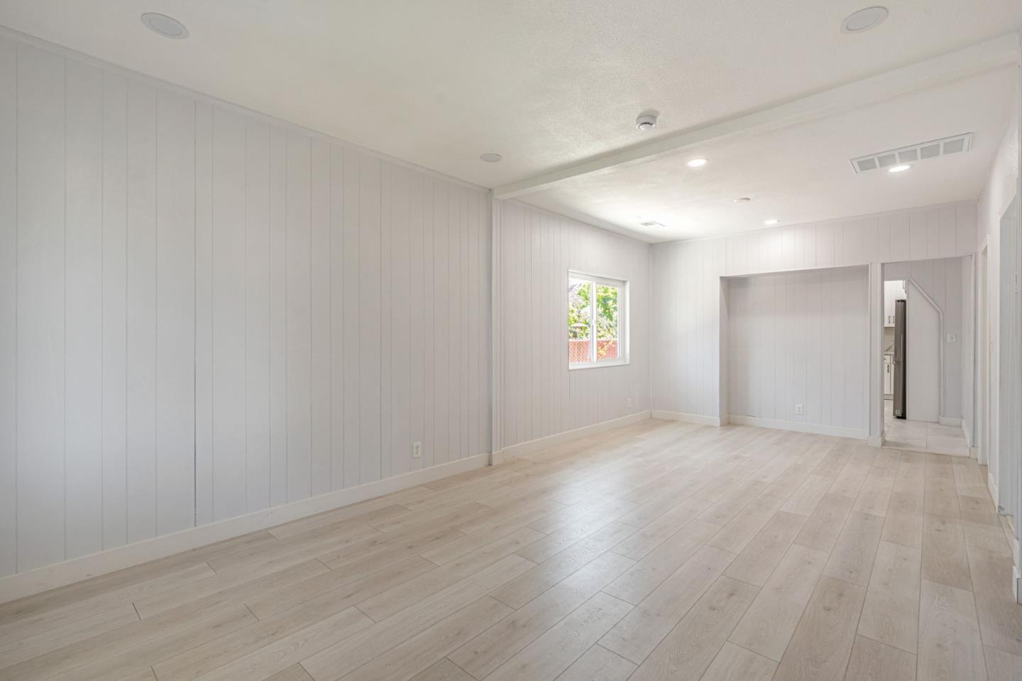 Detail Gallery Image 7 of 37 For 1081 65th St, Emeryville,  CA 94608 - 2 Beds | 2 Baths