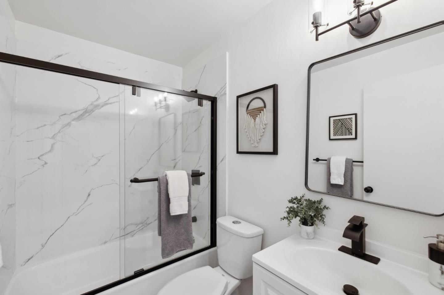 Detail Gallery Image 21 of 38 For 1 Appian Way #703-2,  South San Francisco,  CA 94080 - 3 Beds | 2 Baths