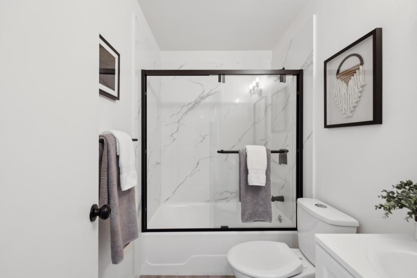 Detail Gallery Image 22 of 38 For 1 Appian Way #703-2,  South San Francisco,  CA 94080 - 3 Beds | 2 Baths