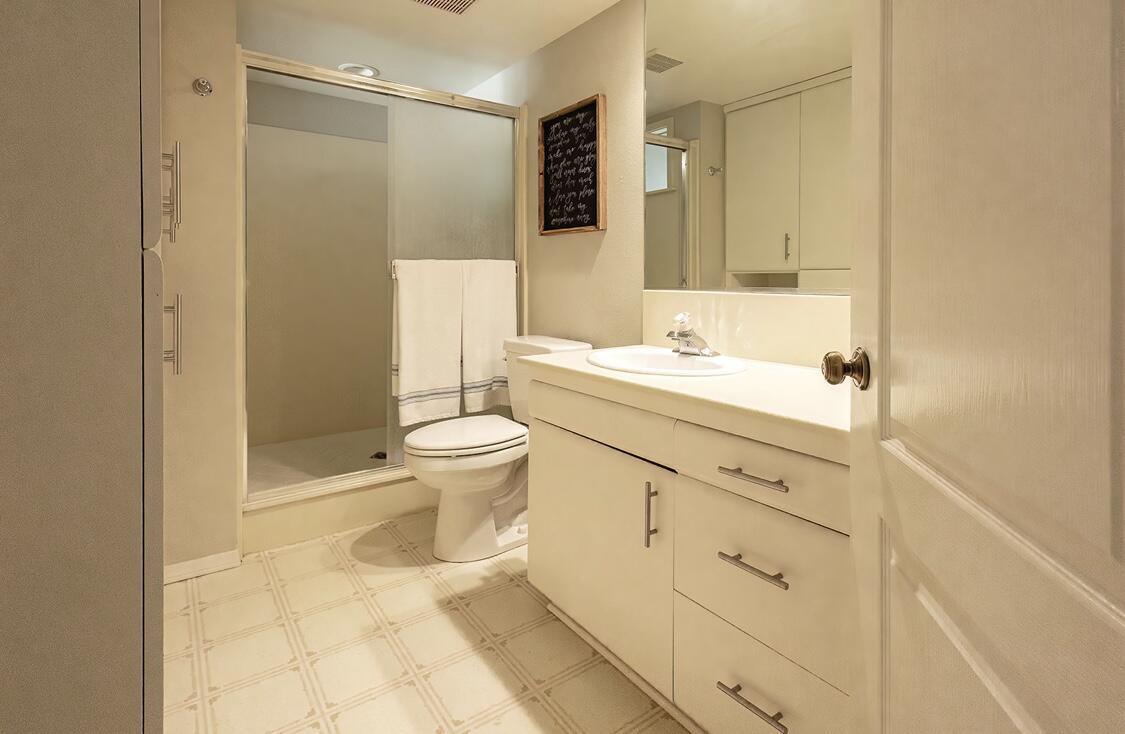 Detail Gallery Image 23 of 27 For 1262 W Flora Ave, Reedley,  CA 93654 - 3 Beds | 2/1 Baths