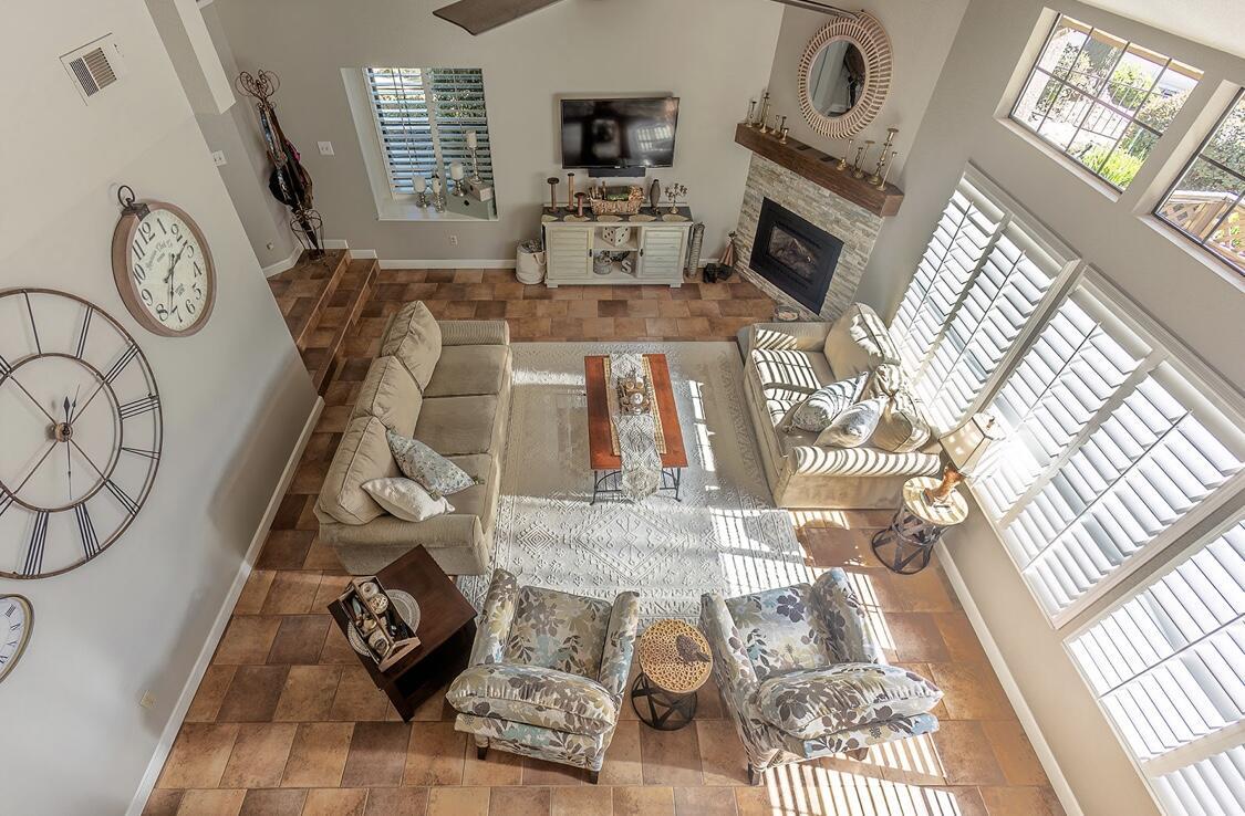 Detail Gallery Image 4 of 27 For 1262 W Flora Ave, Reedley,  CA 93654 - 3 Beds | 2/1 Baths