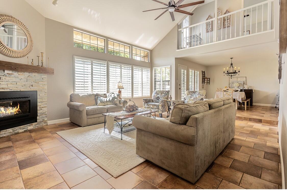 Detail Gallery Image 6 of 27 For 1262 W Flora Ave, Reedley,  CA 93654 - 3 Beds | 2/1 Baths