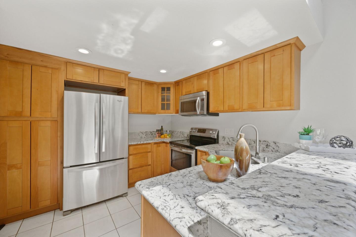 Detail Gallery Image 11 of 45 For 2624 Yerba Vista Ct, San Jose,  CA 95121 - 2 Beds | 2 Baths