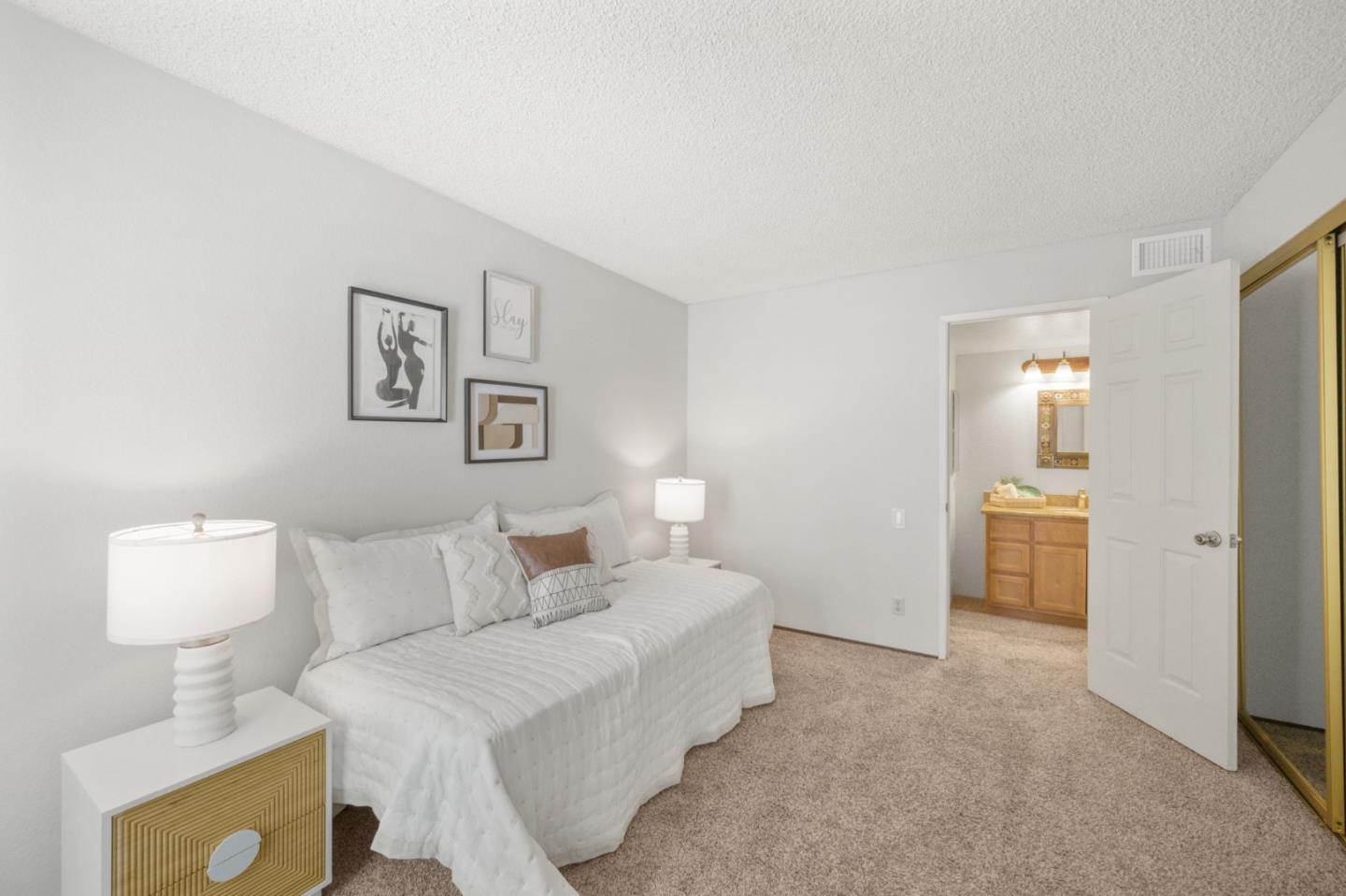 Detail Gallery Image 19 of 45 For 2624 Yerba Vista Ct, San Jose,  CA 95121 - 2 Beds | 2 Baths