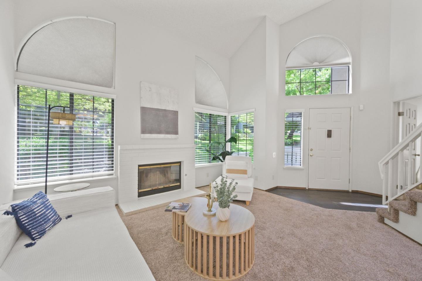 Detail Gallery Image 2 of 45 For 2624 Yerba Vista Ct, San Jose,  CA 95121 - 2 Beds | 2 Baths