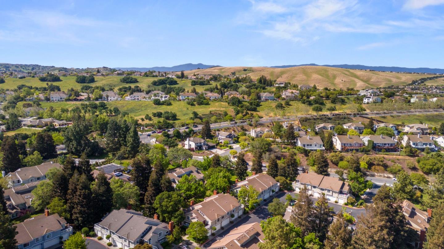 Detail Gallery Image 37 of 45 For 2624 Yerba Vista Ct, San Jose,  CA 95121 - 2 Beds | 2 Baths
