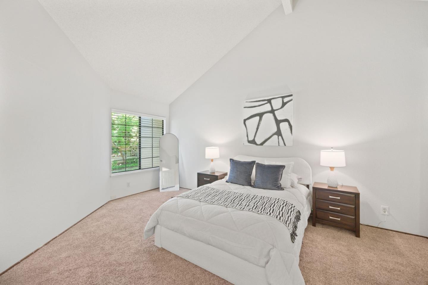 Detail Gallery Image 6 of 45 For 2624 Yerba Vista Ct, San Jose,  CA 95121 - 2 Beds | 2 Baths
