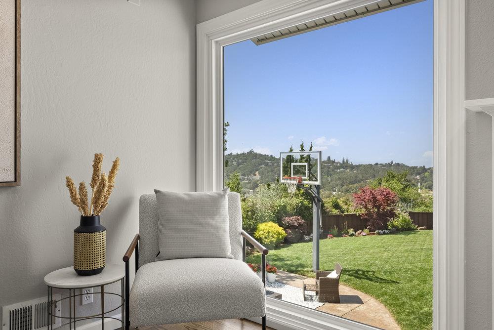 Detail Gallery Image 10 of 59 For 1524 Desvio Way, Belmont,  CA 94002 - 4 Beds | 2/1 Baths