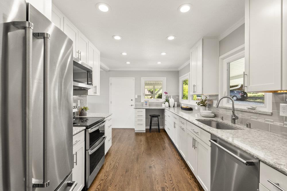 Detail Gallery Image 14 of 59 For 1524 Desvio Way, Belmont,  CA 94002 - 4 Beds | 2/1 Baths